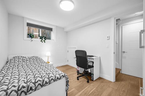 3433 Dundas Street, Vancouver, BC 