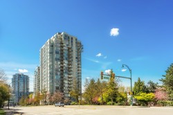 102-235 Guildford Way  Port Moody, BC V3H 5L8