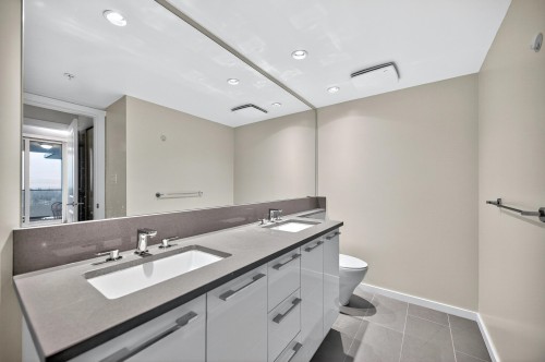 905-6658 Dow Avenue, Burnaby, BC 