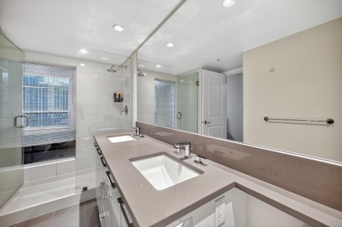 905-6658 Dow Avenue, Burnaby, BC 