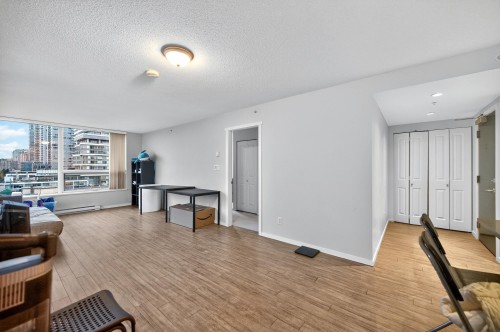 905-6658 Dow Avenue, Burnaby, BC 