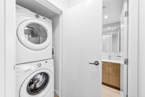 310-7688 Alderbridge Way, Richmond, BC 