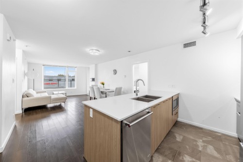 310-7688 Alderbridge Way, Richmond, BC 