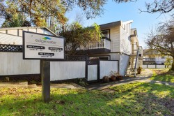 54-912 Premier Street  North Vancouver, BC V7J 2G8