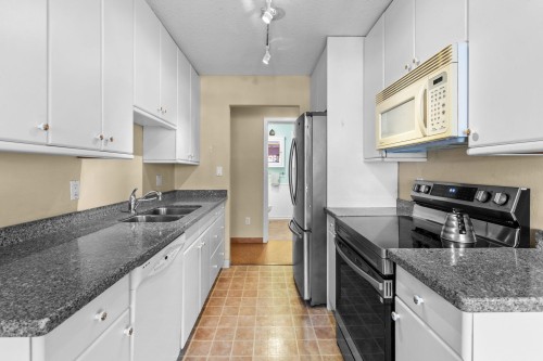 54-912 Premier Street, North Vancouver, BC 