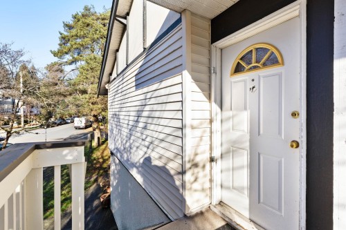 54-912 Premier Street, North Vancouver, BC 