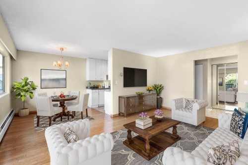 54-912 Premier Street, North Vancouver, BC 