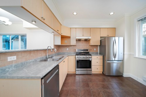 15-9288 Keefer Avenue, Richmond, BC 