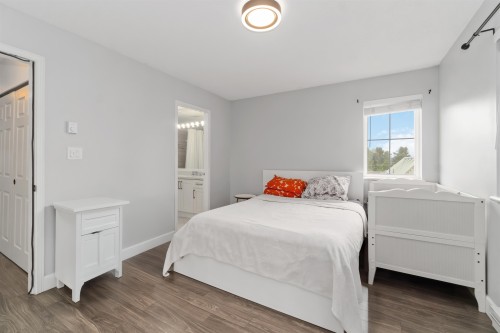 24-270 Casey Street, Coquitlam, BC 