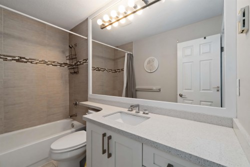 24-270 Casey Street, Coquitlam, BC 