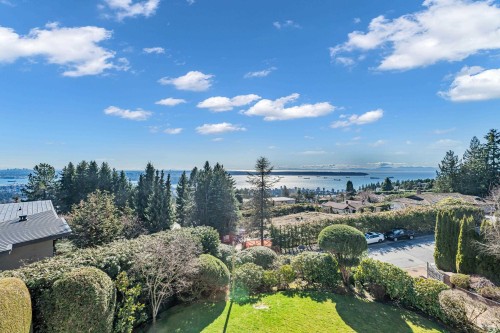 1407 Bramwell Road, West Vancouver, BC 