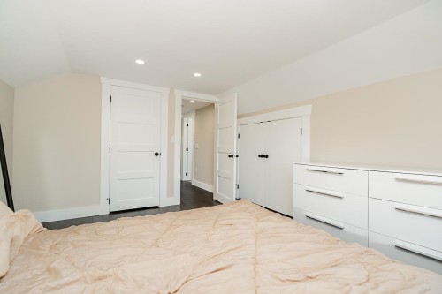 905 Edinburgh Street, New Westminster, BC 