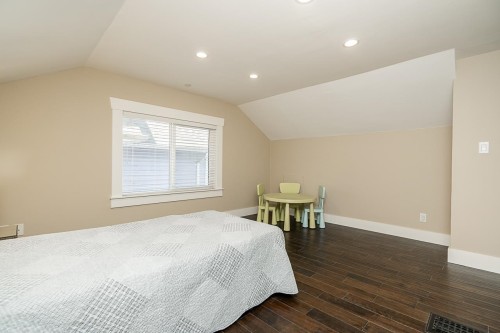 905 Edinburgh Street, New Westminster, BC 