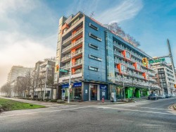 305-123 1st Avenue W Vancouver, BC V5Y 0E2