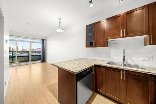 Ph8-688 17Th Avenue E, Vancouver, BC 