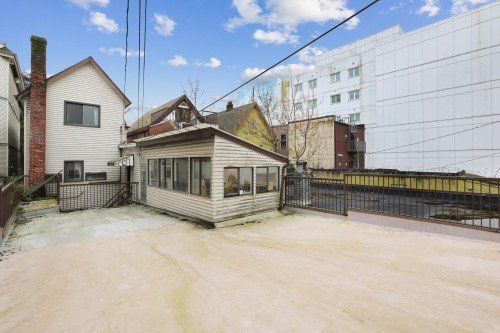 329 Pender Street E, Vancouver, BC 