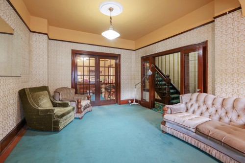 329 Pender Street E, Vancouver, BC 