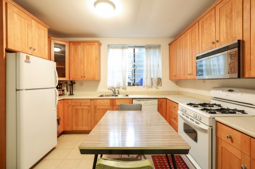 329 Pender Street E, Vancouver, BC 