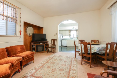 329 Pender Street E, Vancouver, BC 