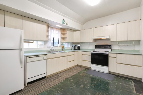 329 Pender Street E, Vancouver, BC 