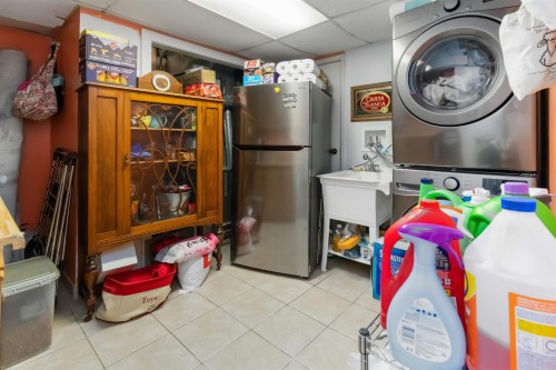 8187 Forest Grove Drive, Burnaby, BC 