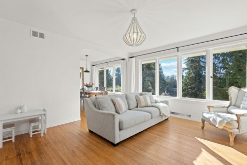 1275 Brantwood Road, North Vancouver, BC 