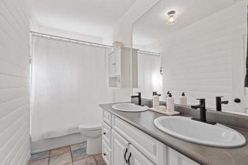 1275 Brantwood Road, North Vancouver, BC 