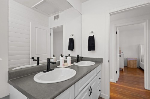 1275 Brantwood Road, North Vancouver, BC 