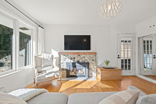 1275 Brantwood Road, North Vancouver, BC 