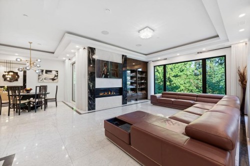 558 Glenross Road, West Vancouver, BC 