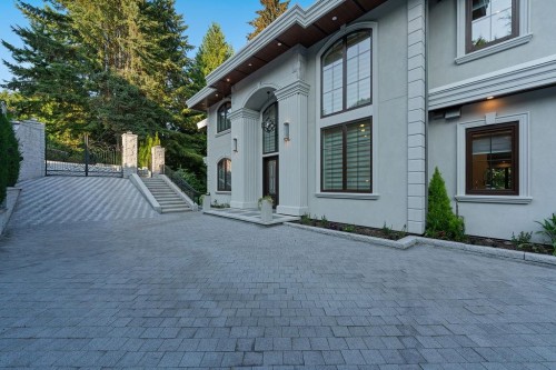 558 Glenross Road, West Vancouver, BC 