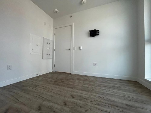 608-652 Whiting Way, Coquitlam, BC 