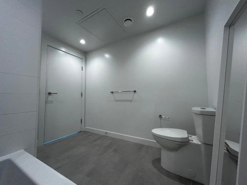 608-652 Whiting Way, Coquitlam, BC 