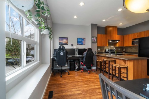 126-1055 Riverwood Gate, Port Coquitlam, BC 