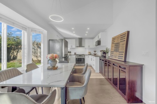 642 Lost Lake Drive, Coquitlam, BC 