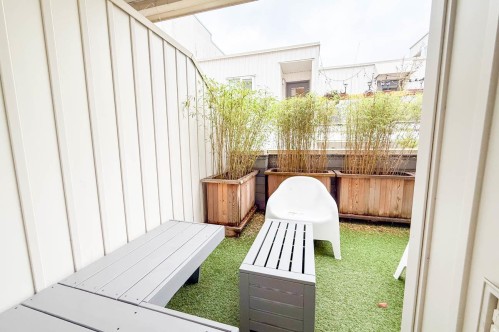 10-704 7Th Avenue W, Vancouver, BC 