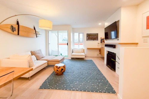 10-704 7Th Avenue W, Vancouver, BC 