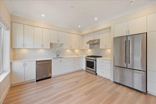 4854 Slocan Street, Vancouver, BC 