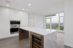 2503-7433 Cambie Street  Vancouver, BC V6P 6E8