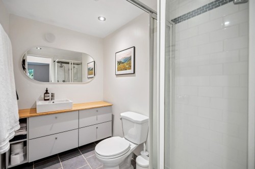 209-1420 8 Avenue E, Vancouver, BC 