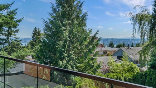 865 Andover Crescent, West Vancouver, BC 