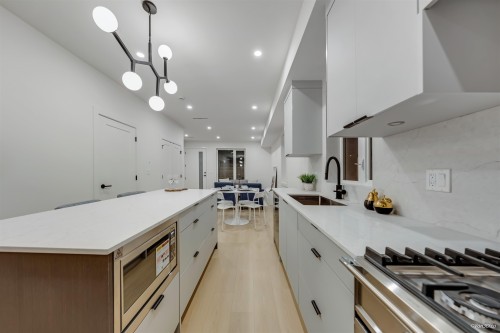 6728 Heather Street, Vancouver, BC 