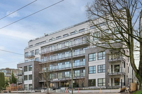 104-2268 Broadway E, Vancouver, BC 