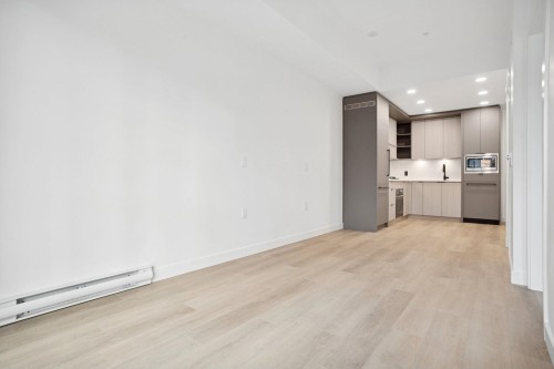 104-2268 Broadway E, Vancouver, BC 