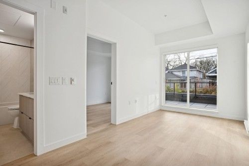 104-2268 Broadway E, Vancouver, BC 