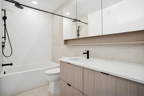 104-2268 Broadway E, Vancouver, BC 