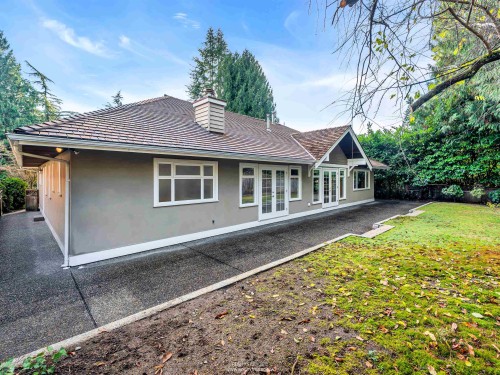 563 Esquimalt Avenue, West Vancouver, BC 