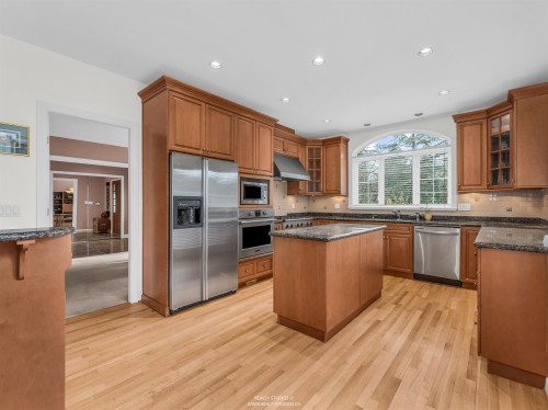 563 Esquimalt Avenue, West Vancouver, BC 