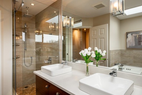 918 50B Street, Delta, BC 