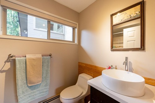 918 50B Street, Delta, BC 